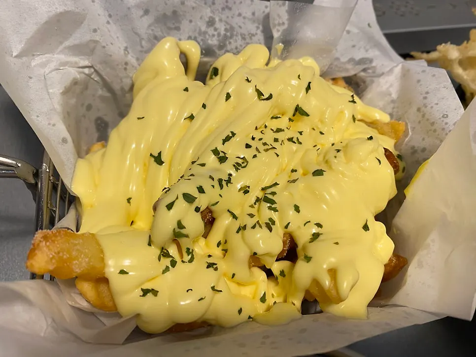Mil Tteok Factory, an instant tteokbokki specialist in Sinsa-dong