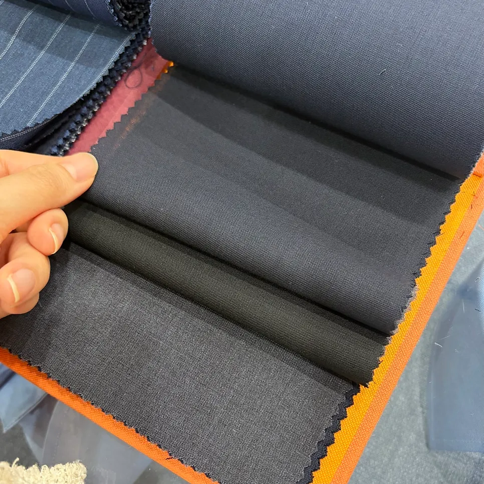 Cheil Industries Bonavito wool-blend navy fabric