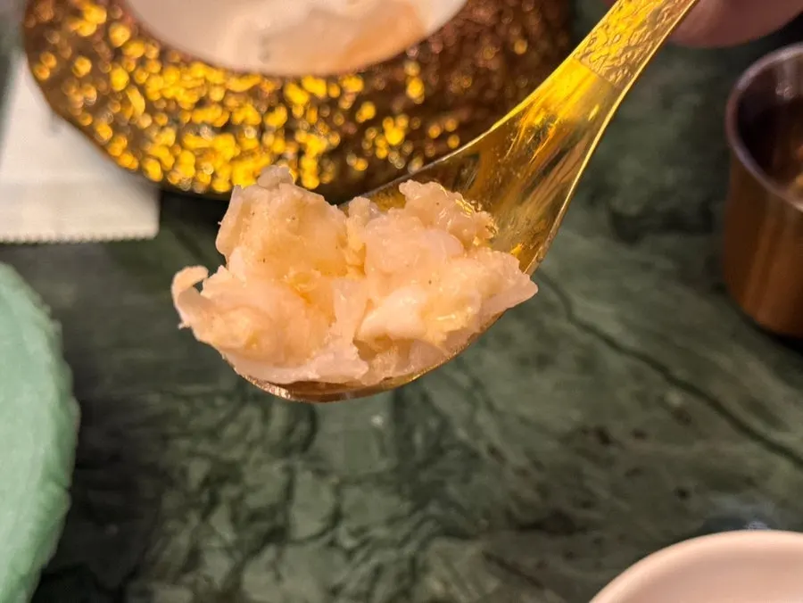 Handmade shrimp har gow