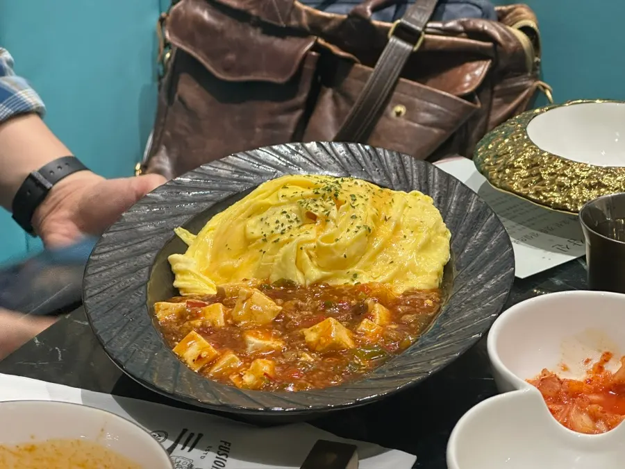 The popular mapo omelet rice