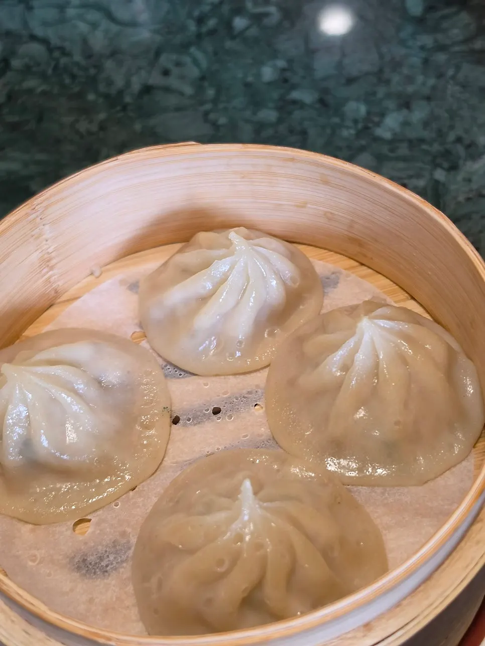 육즙 가득한 샤오롱바오