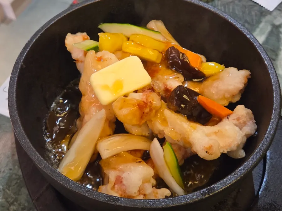 Tokyo tangsuyuk served in a stone bowl