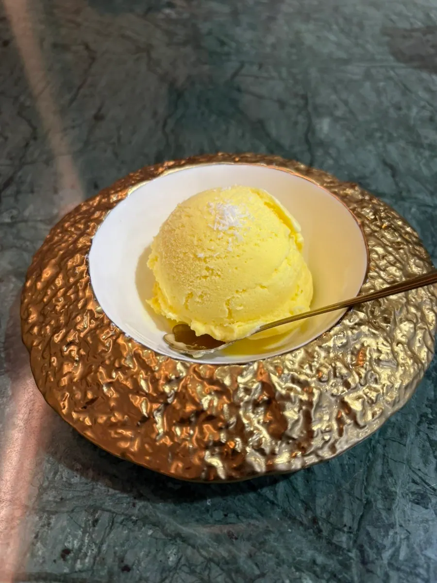 Sorbet mangga sebagai pencuci mulut kos
