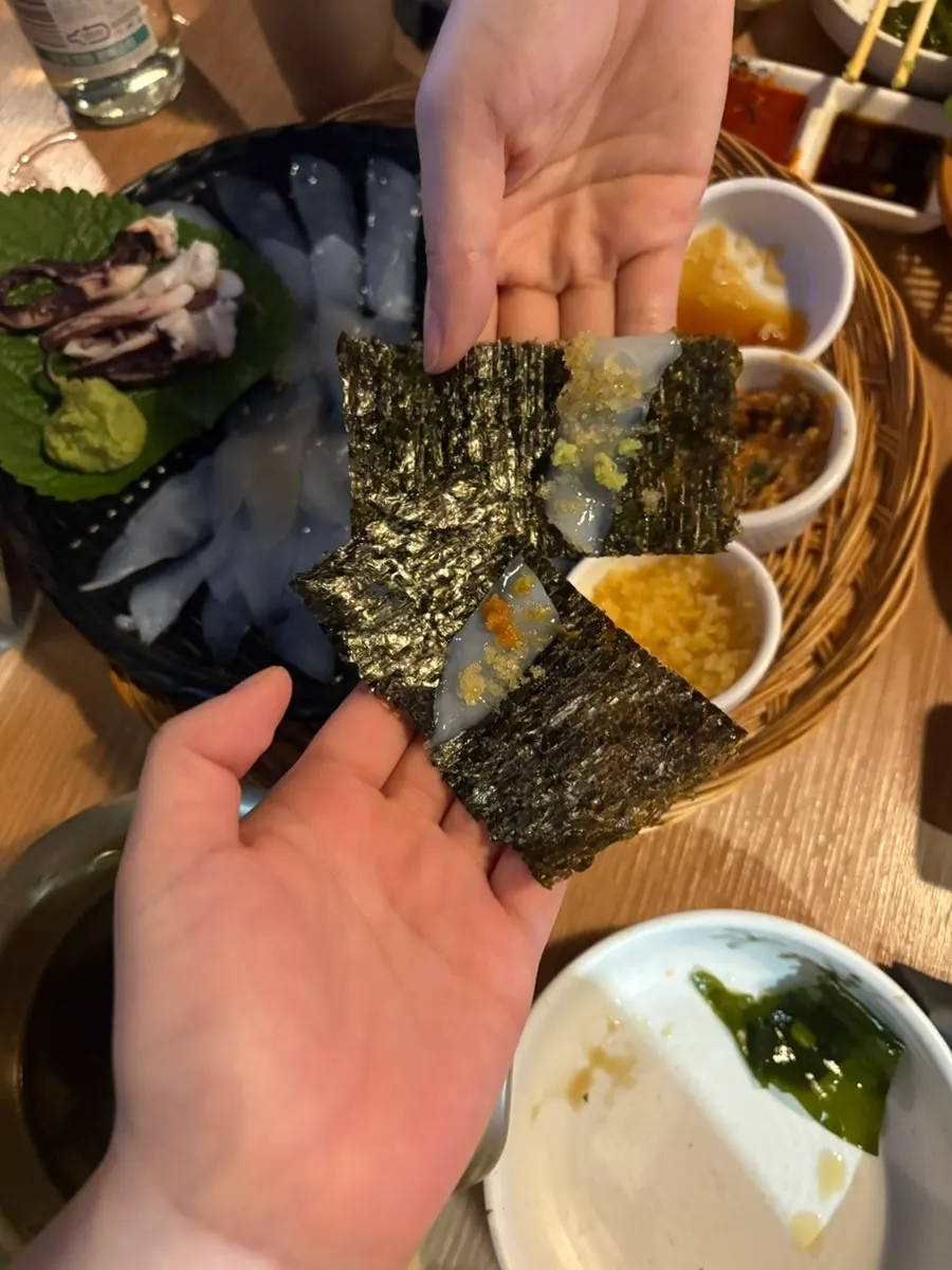 김에 싸 먹는 무늬오징어회