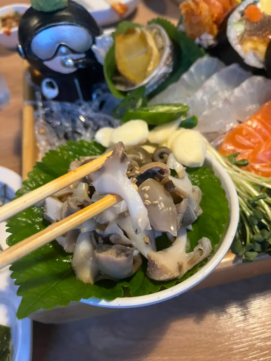 Chewy steamed conch