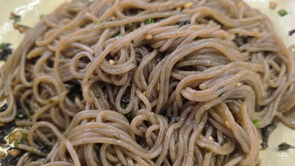 Perilla oil makguksu before mixing