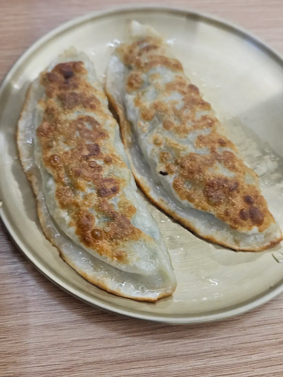 Noodle strands with whole toasted perilla seeds