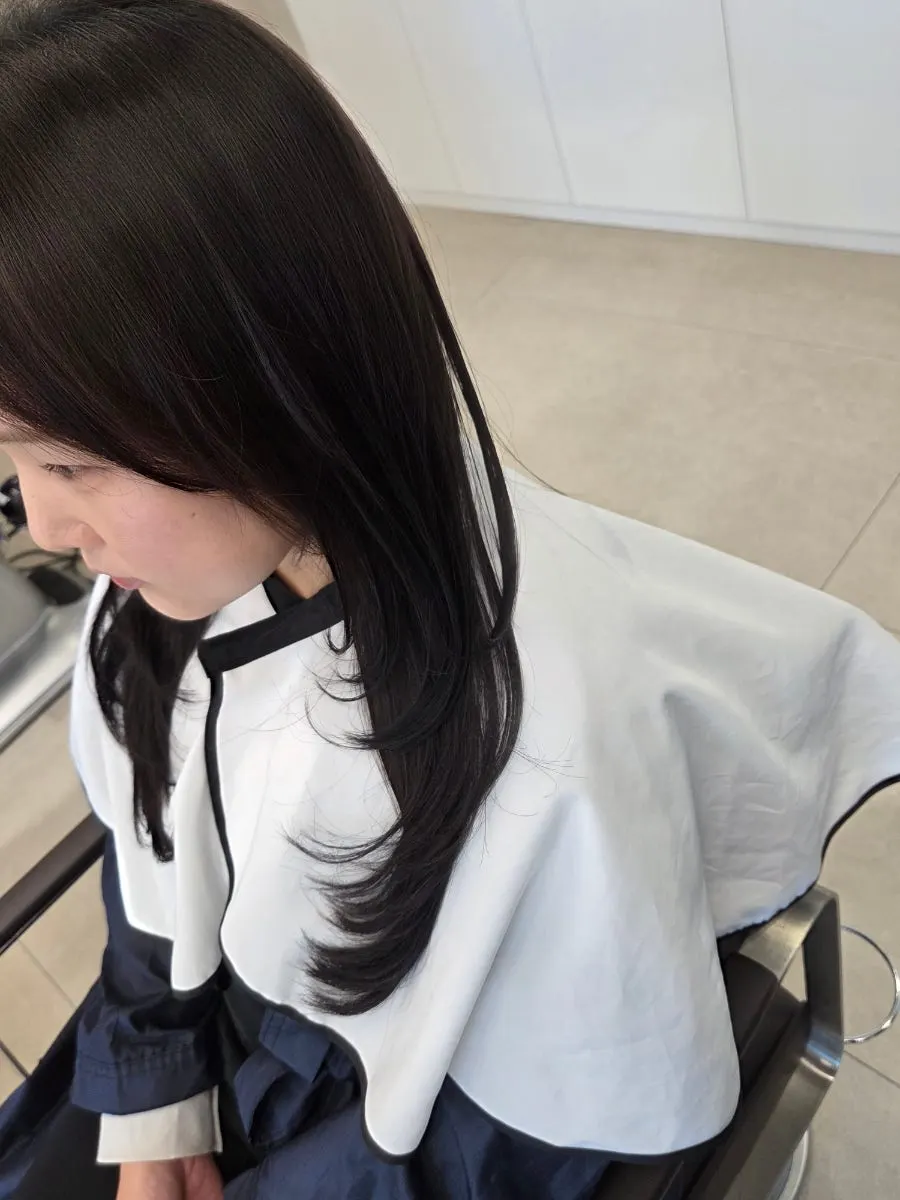 윤기가 난 헤어 클리닉 후 모발