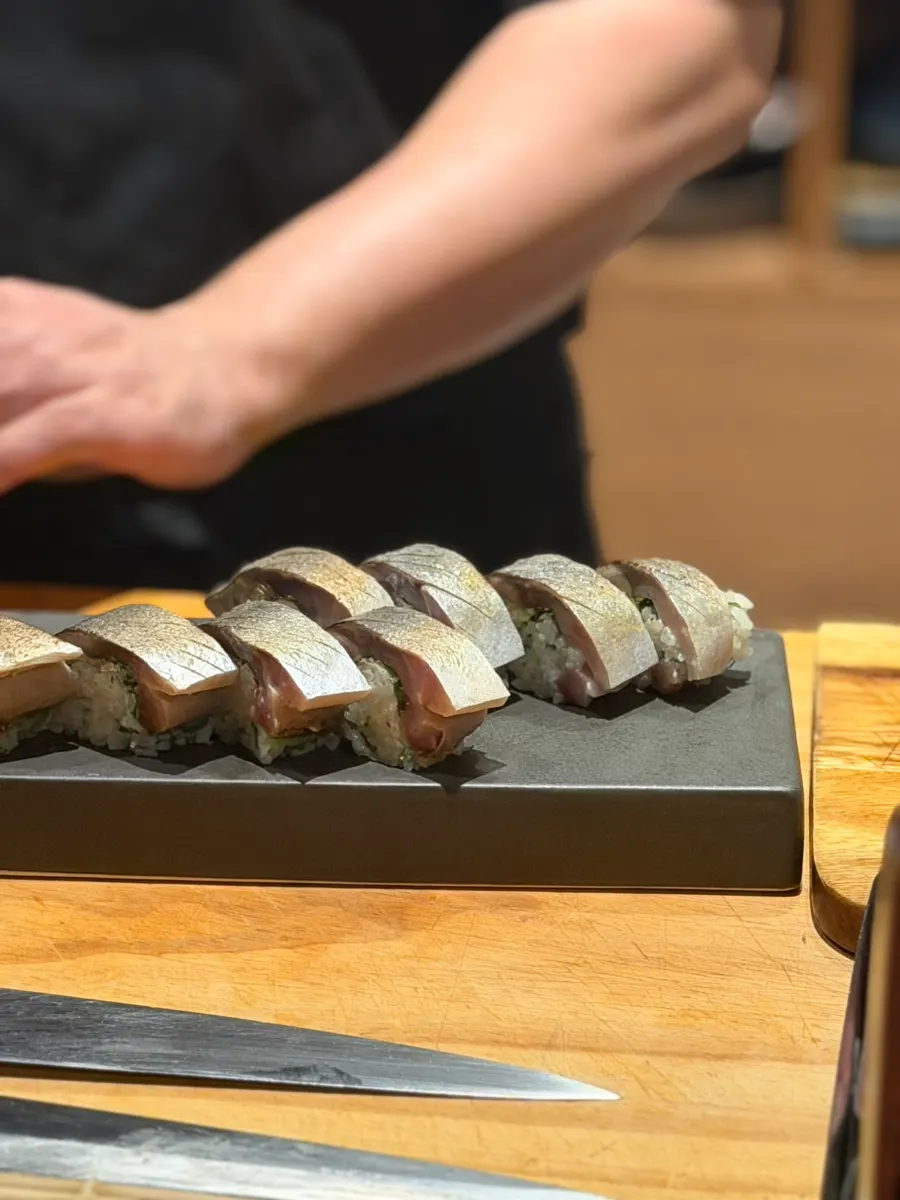 居酒屋店内の雰囲気ある場面