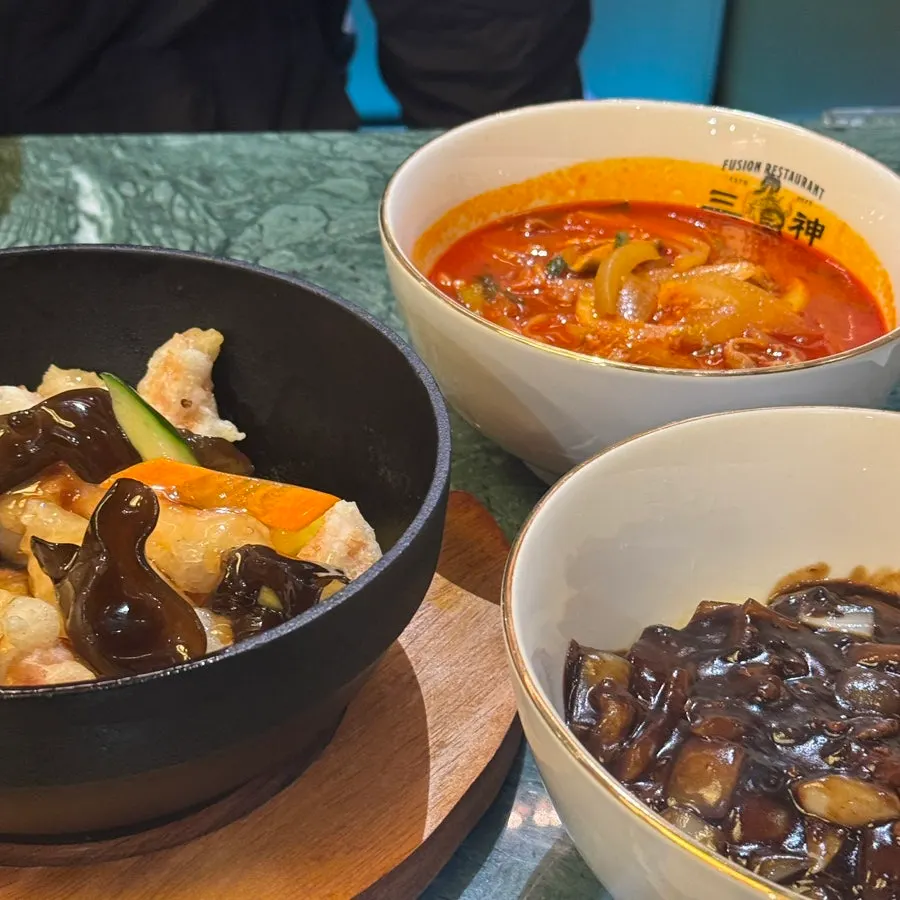 태안감자짜장면과 고기 짬뽕