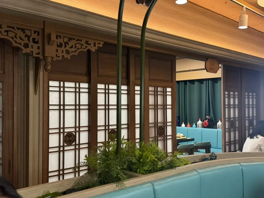 Clean, upscale interior of the Chinese restaurant