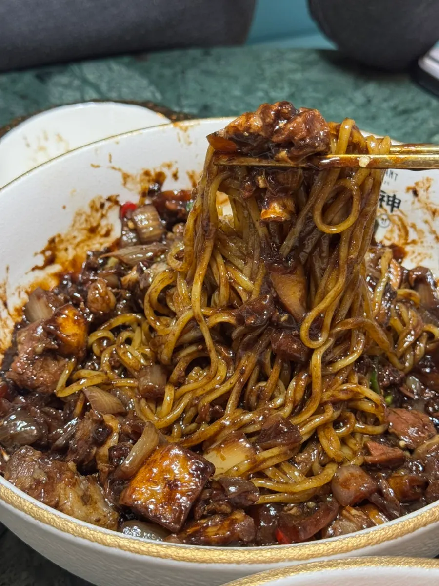 Tender galbi-jjim and jajangmyeon