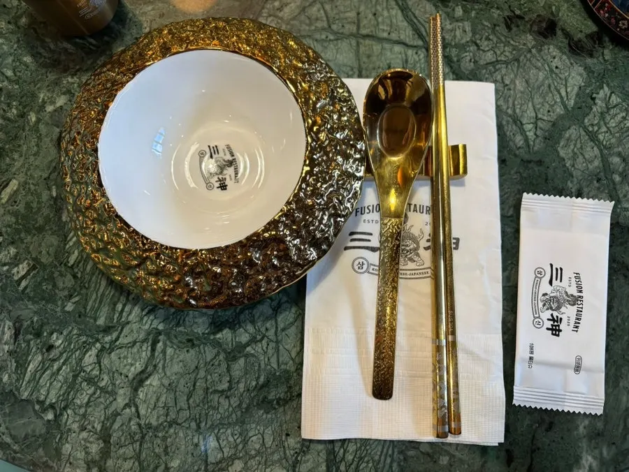 Information on private rooms and amenities