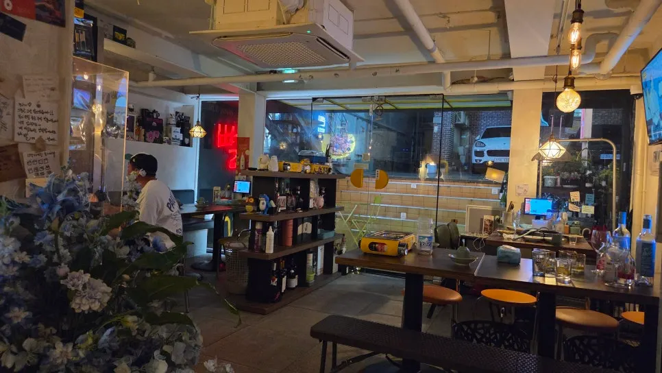 제철 생물 해산물 중심의 뻘 메뉴 구성