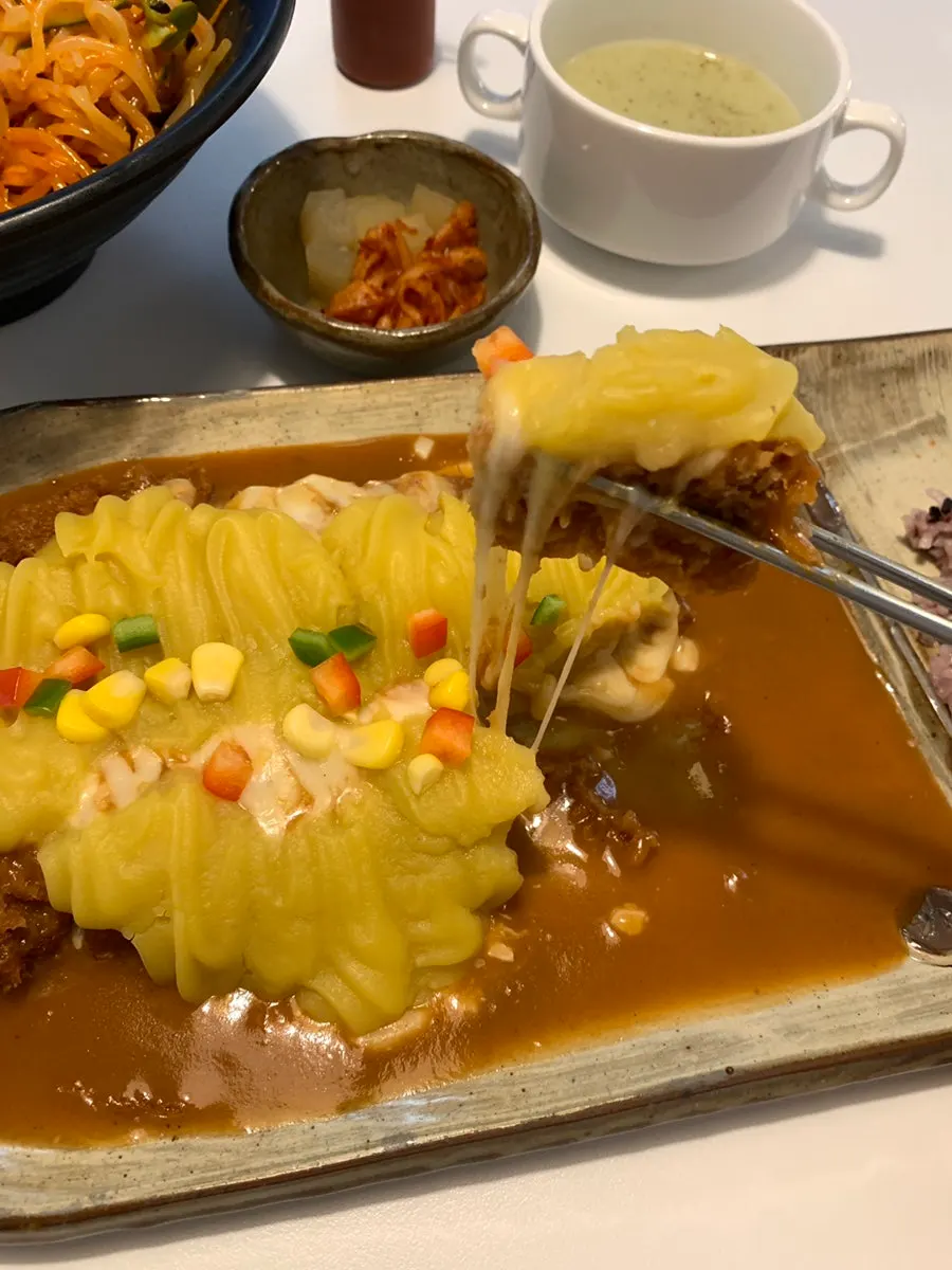 고구마치즈돈까스와 매콤한 쫄면
