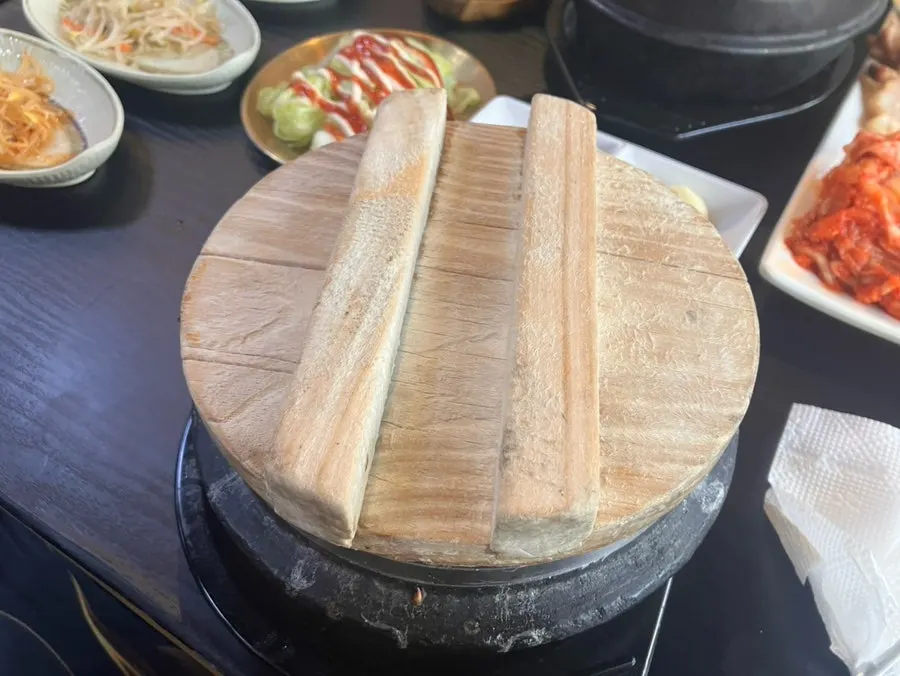 Rice cooked to order in a pot