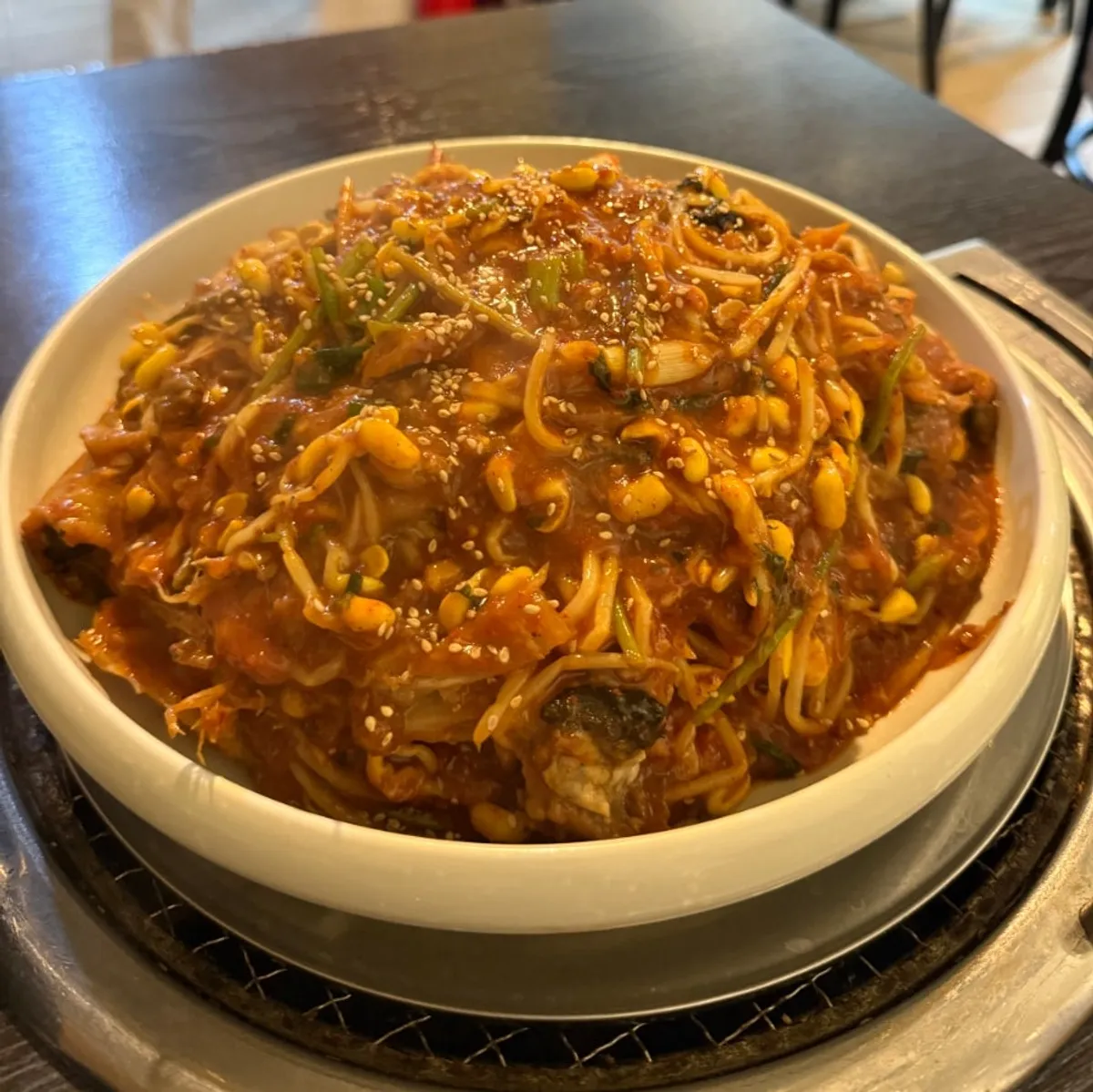 A plate of small agujjim piled high with bean sprouts