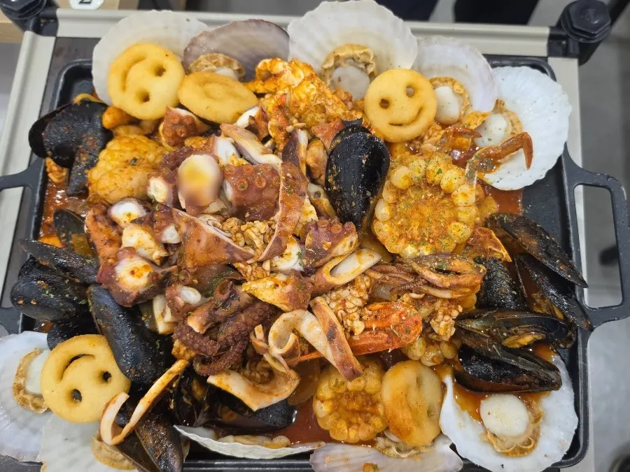 Seafood boil visit at the Seongseo Moda Outlet branch