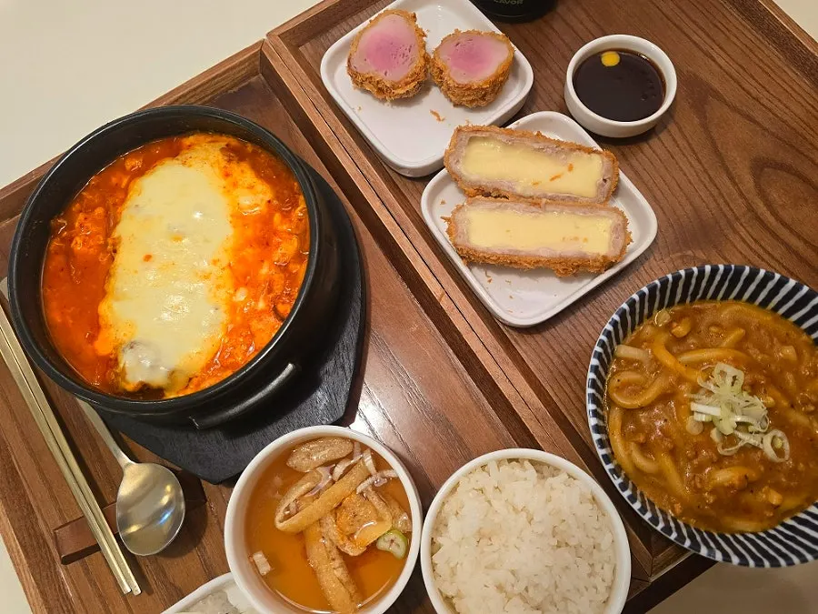 시올돈 일원점 돈카츠와 사이드 메뉴 한 상