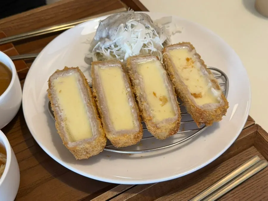 치즈가 늘어나는 시올돈 치즈카츠