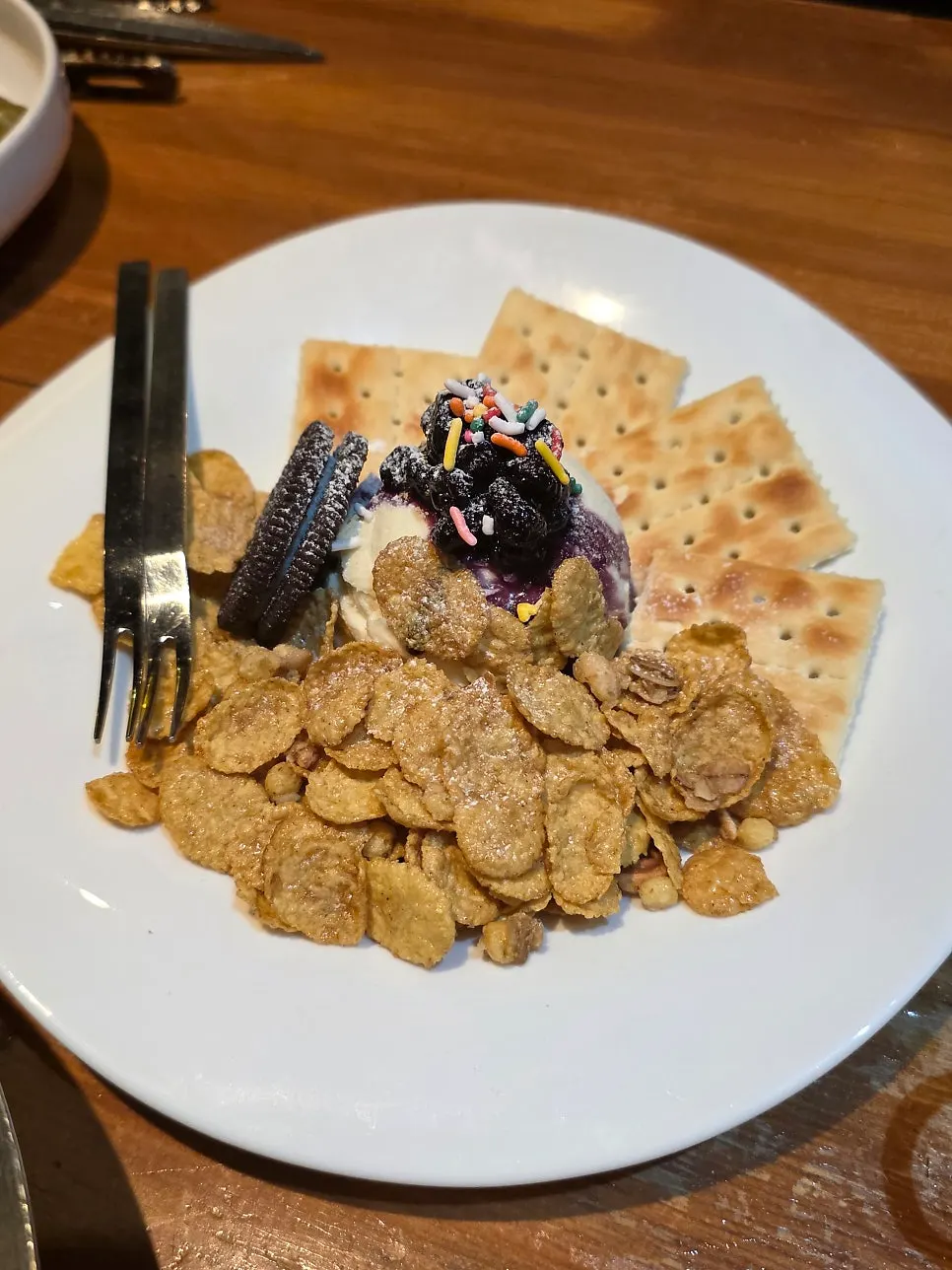 서비스로 나온 수제 크림치즈