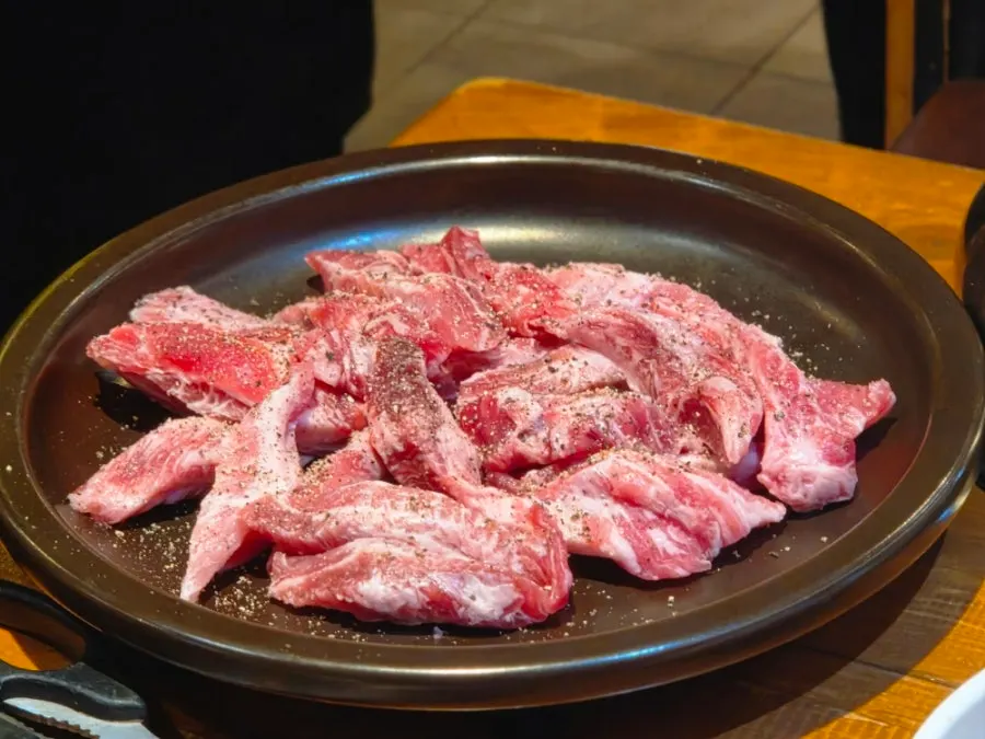 뚝배기에 끓는 얼큰우대술밥