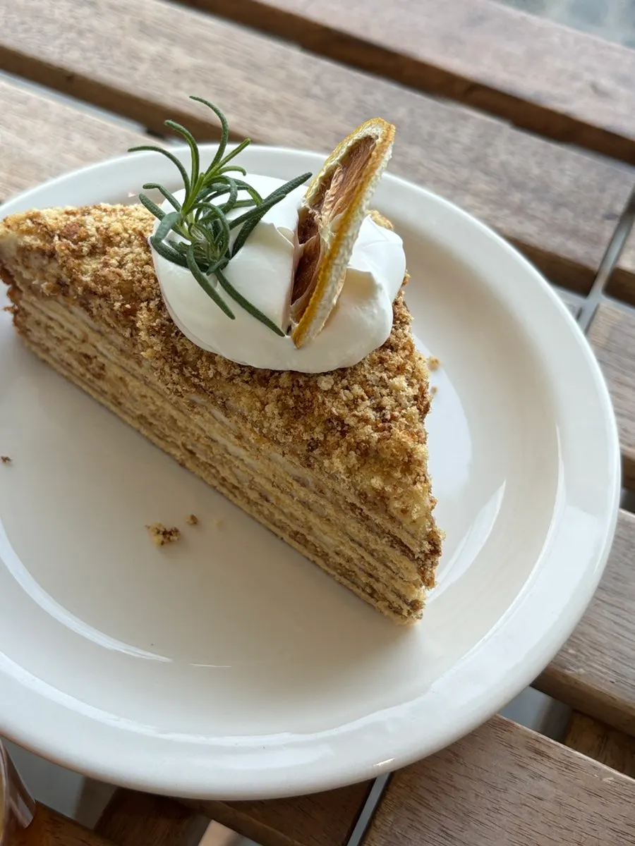 Layered Marlenka cinnamon cake