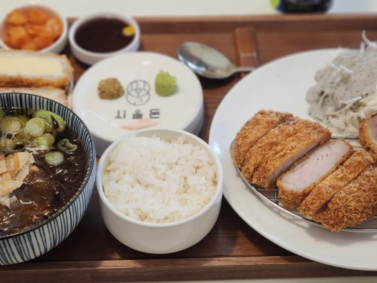 치즈가 들어간 치즈카츠 단면