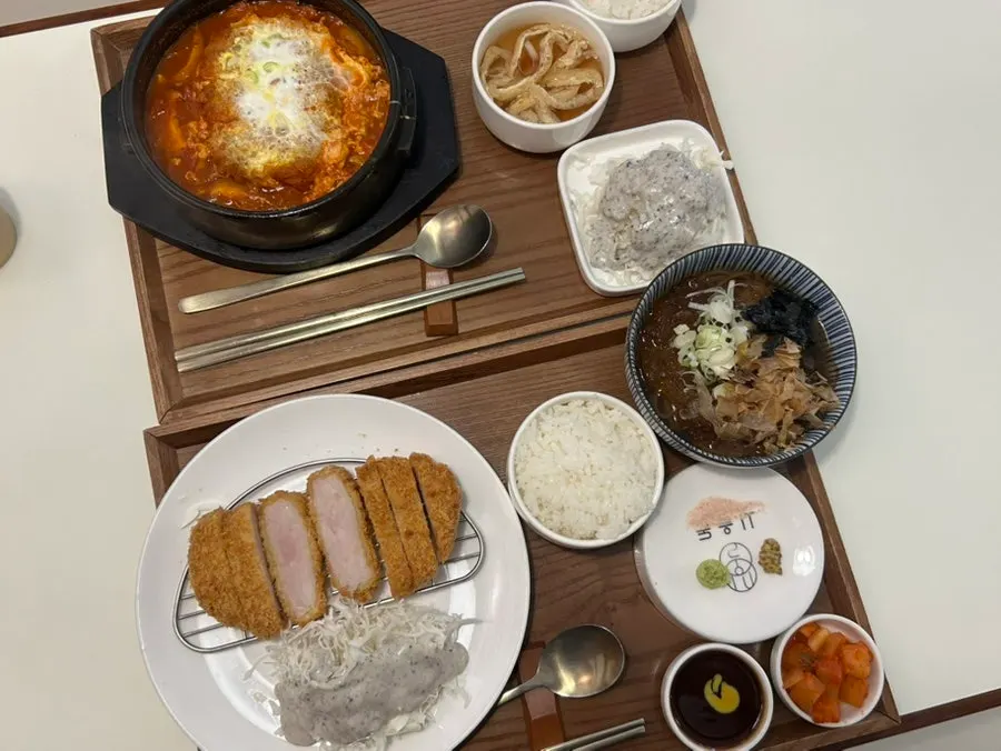 Two-person table setting with mini cold soba added