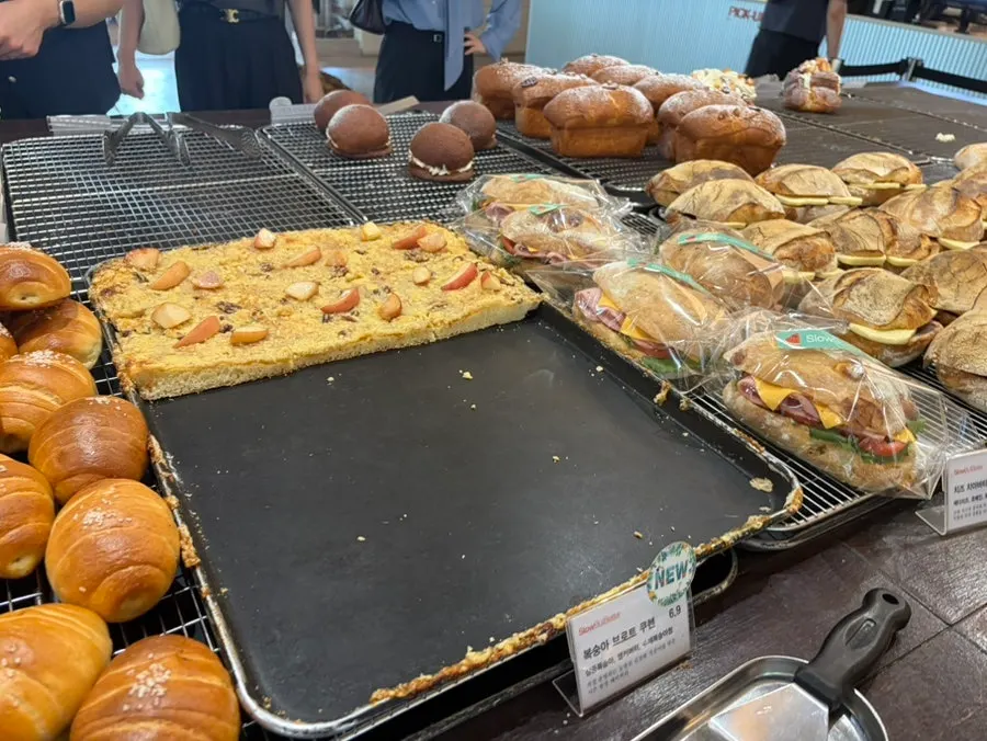 Financiers and angbutter dacquoise on display