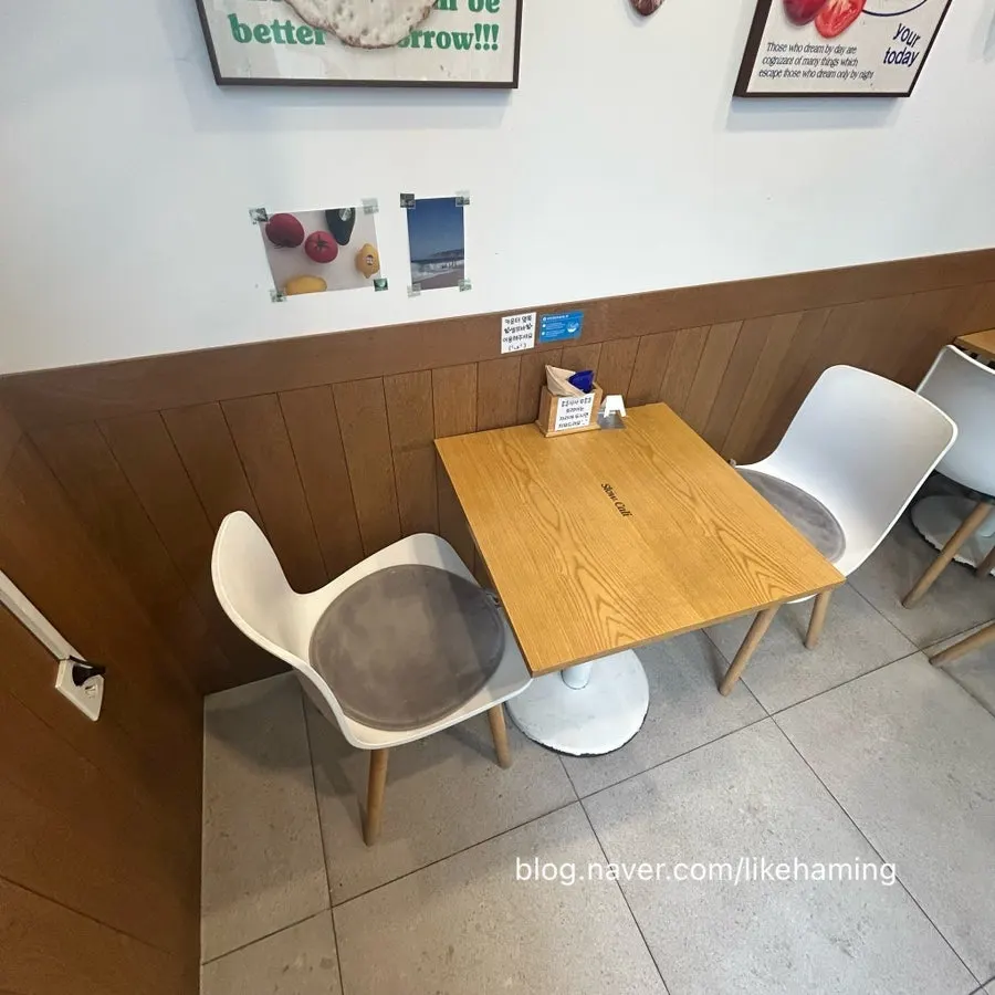 Seating at Slow Cali Bupyeong, comfortable for solo dining