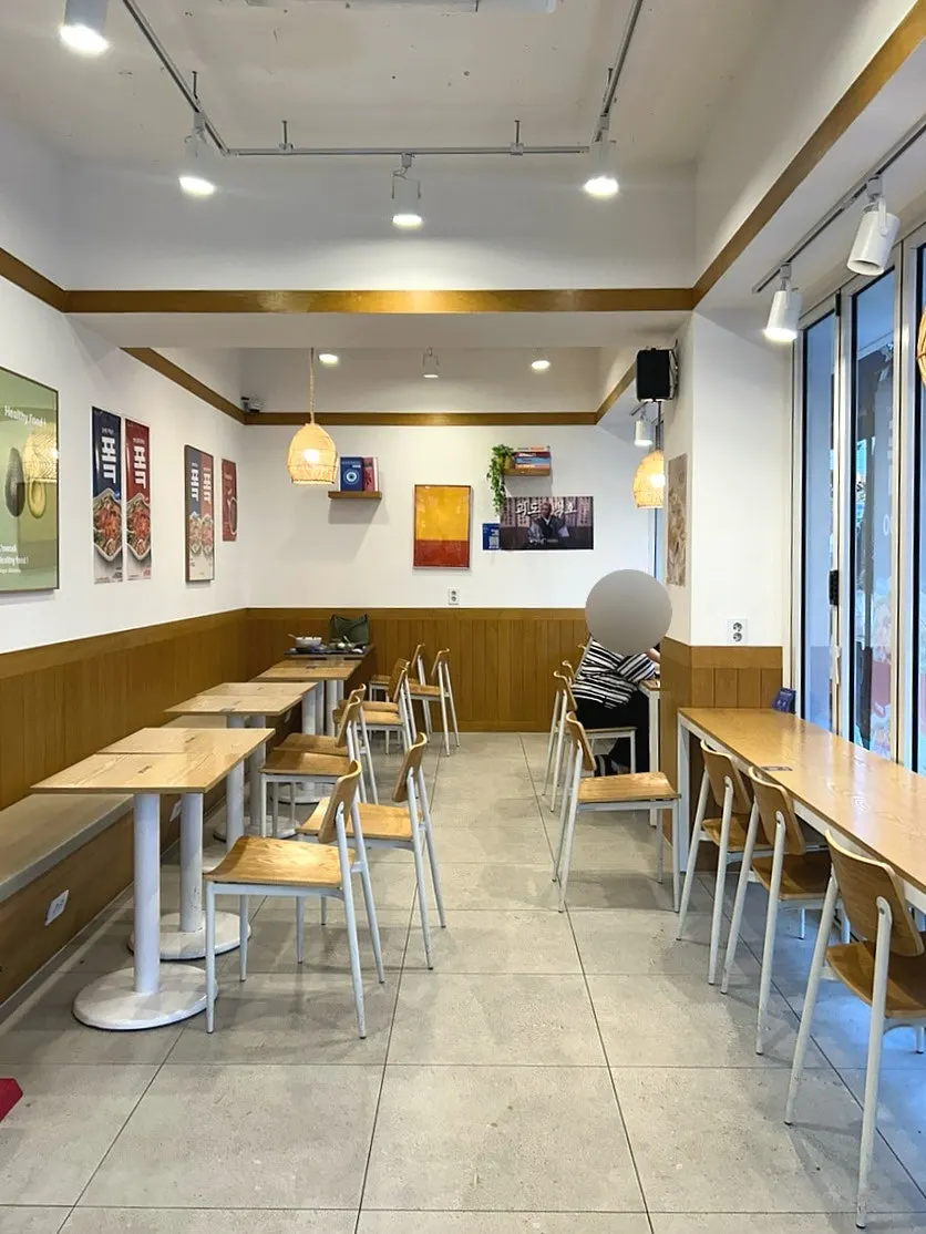 Interior seating at Slow Cali Hongdae Entrance Station Branch
