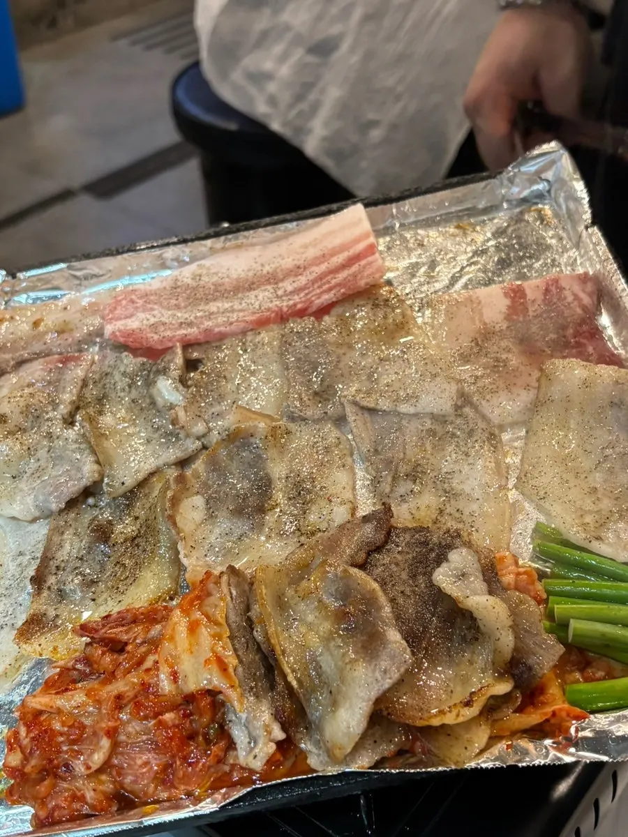 Fried rice pressed into crispy nurungji at the end