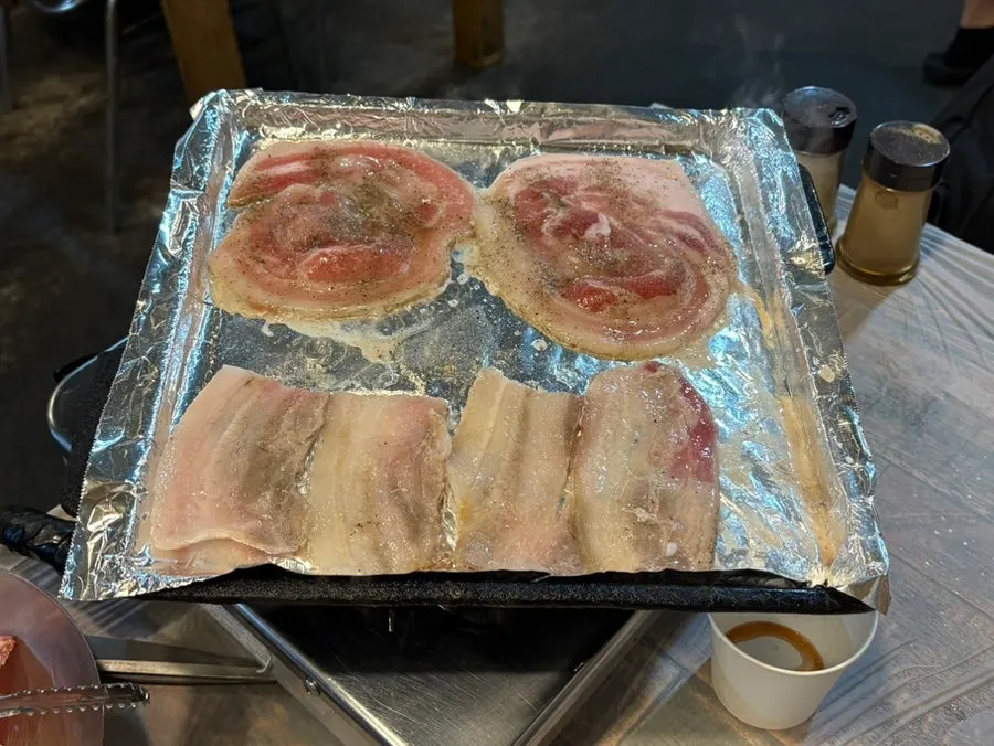 Flash-frozen combo set for 2-3 people on a plate