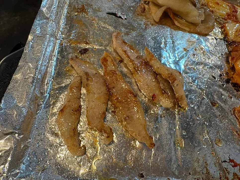 Golden-grilled frozen samgyeopsal and hangjeongsal