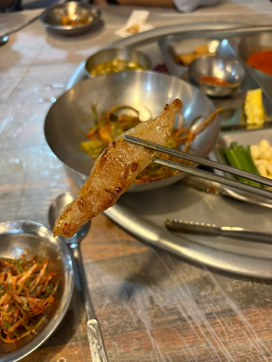Fatty grilled hangjeongsal