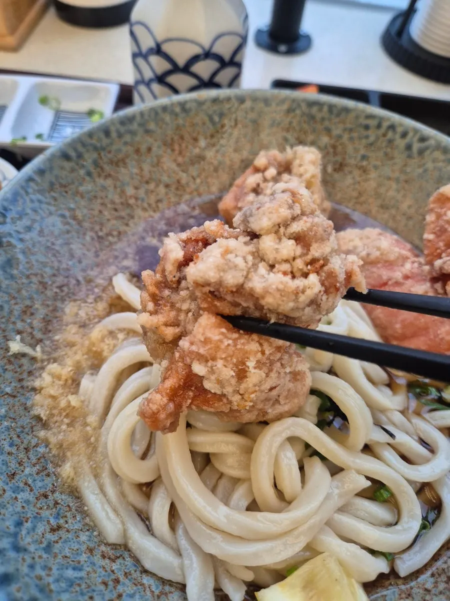 Fried chicken thigh from the toritenbukkake udon