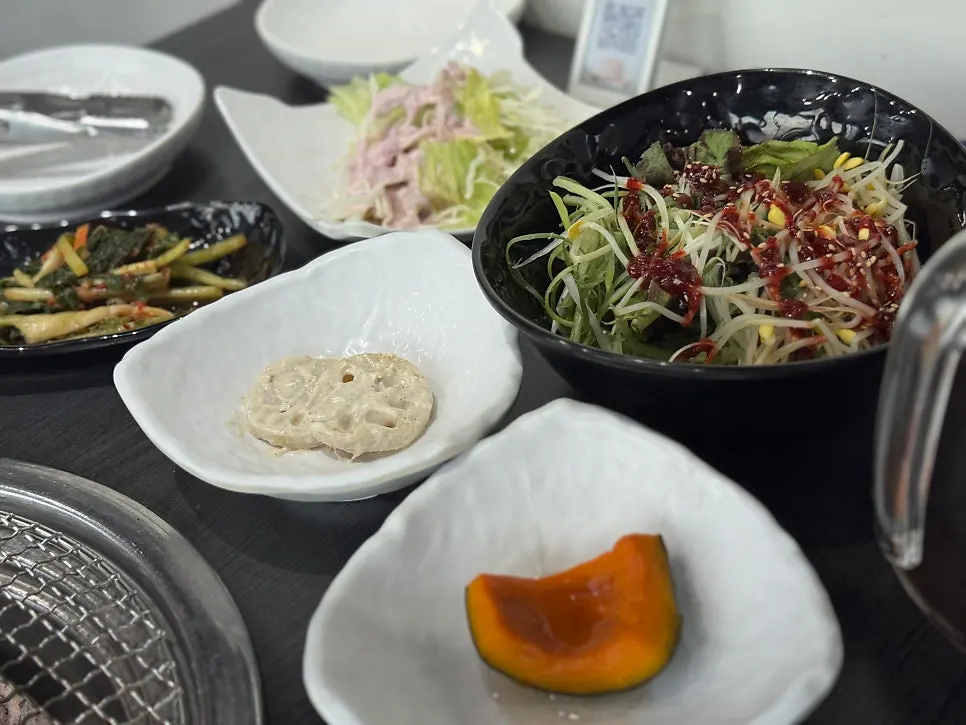 Self-bar with all-you-can-eat tteokbokki
