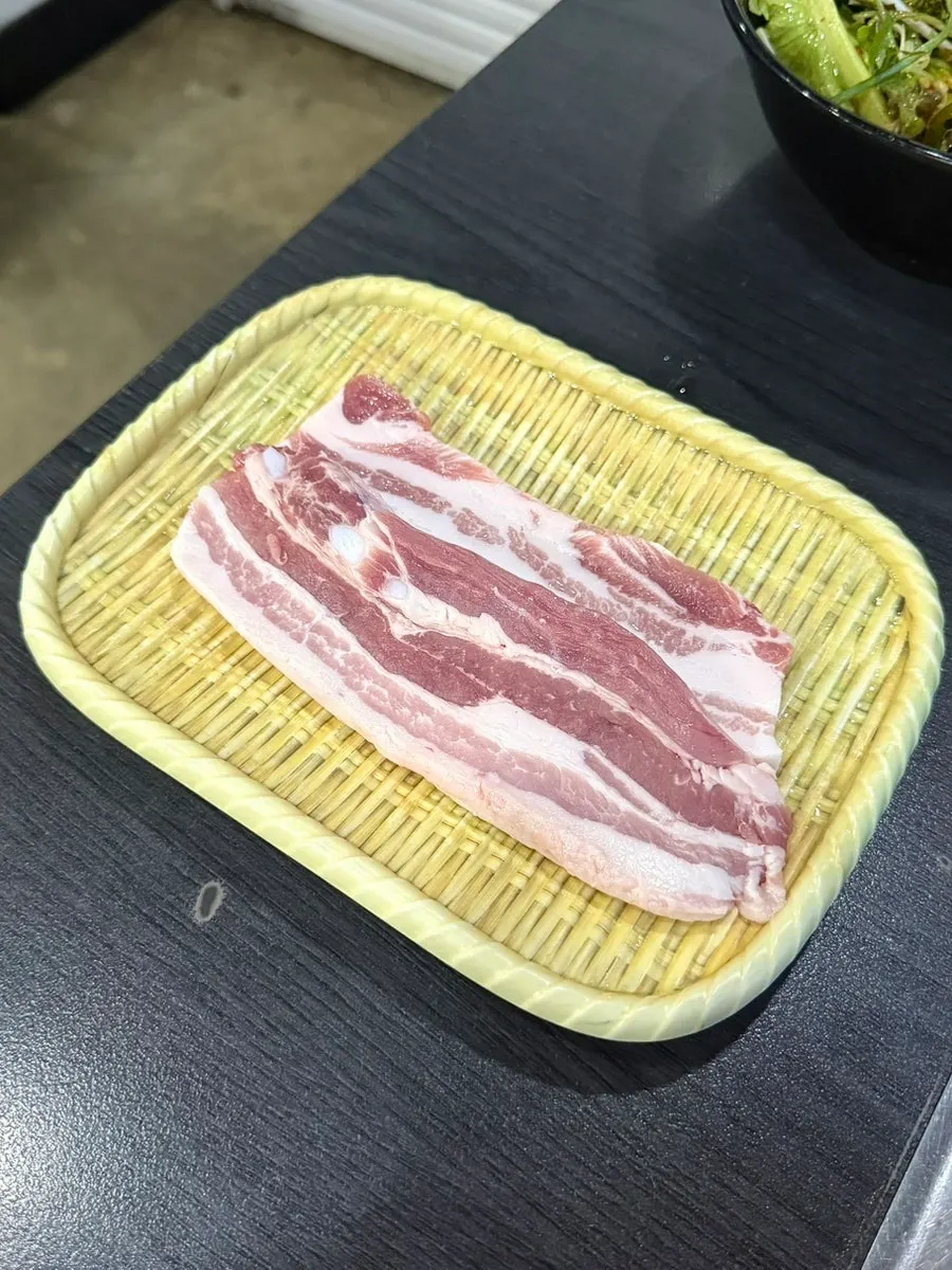 비빔냉면에 올린 양념갈비 조합