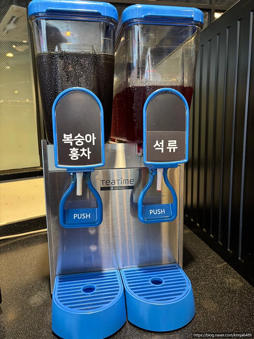 Free dessert café space behind the counter