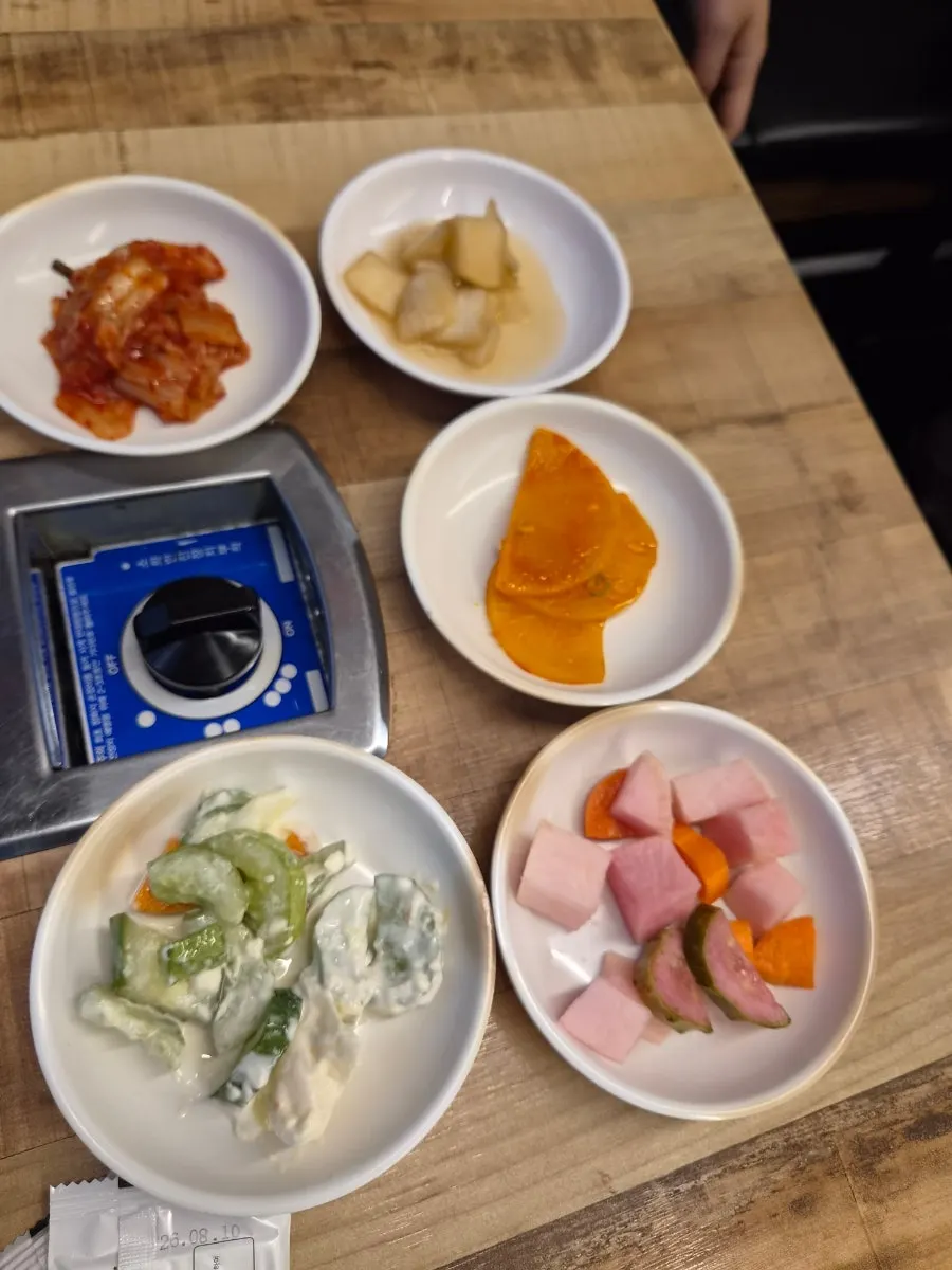 닭 한 마리와 감자전 주문 구성