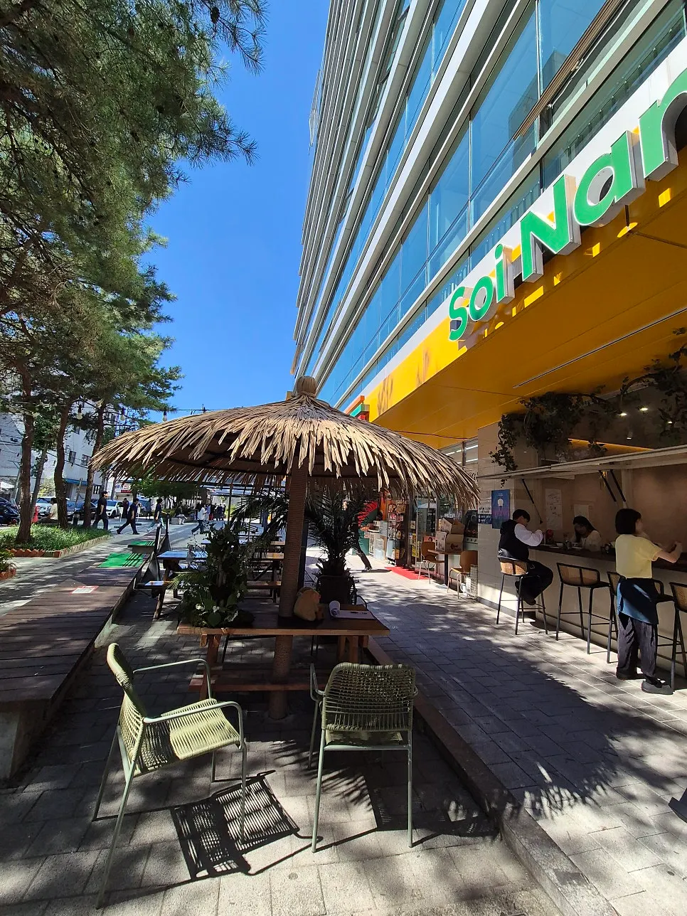 The view inside the restaurant from the entrance