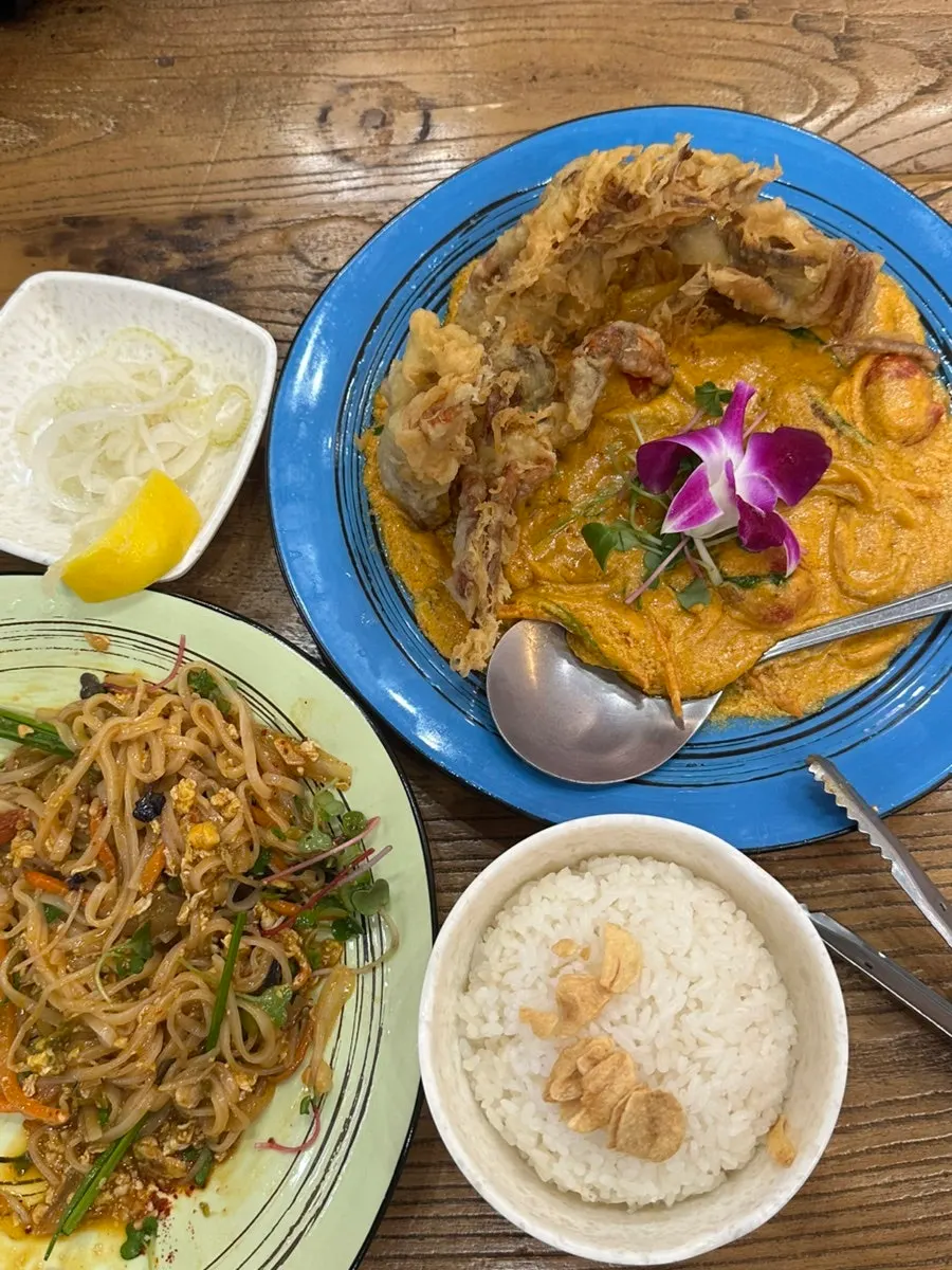 Pickled onions served as Soi Nana's basic side dish