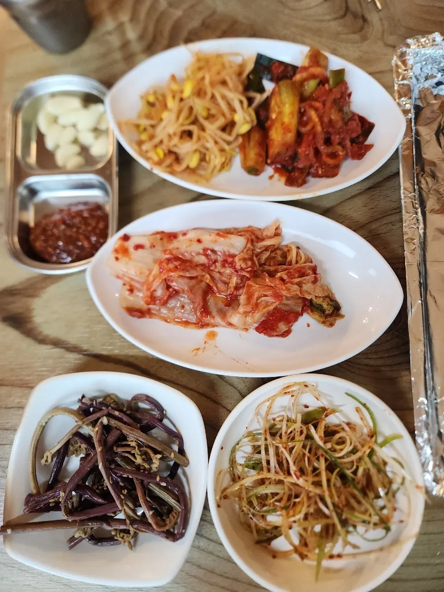 콩나물무침 대파김치 쌈채소 기본 상차림