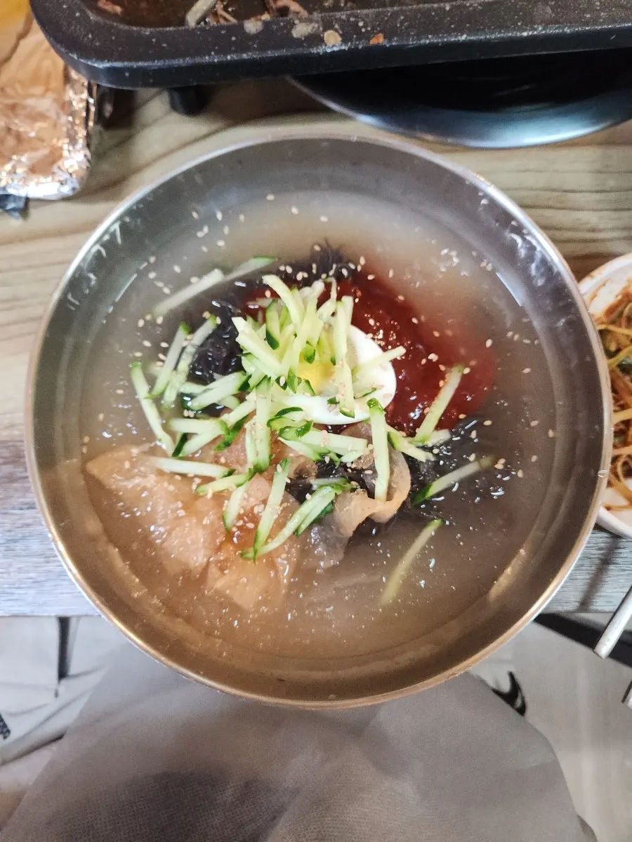 고기 마무리로 나온 송주물냉면
