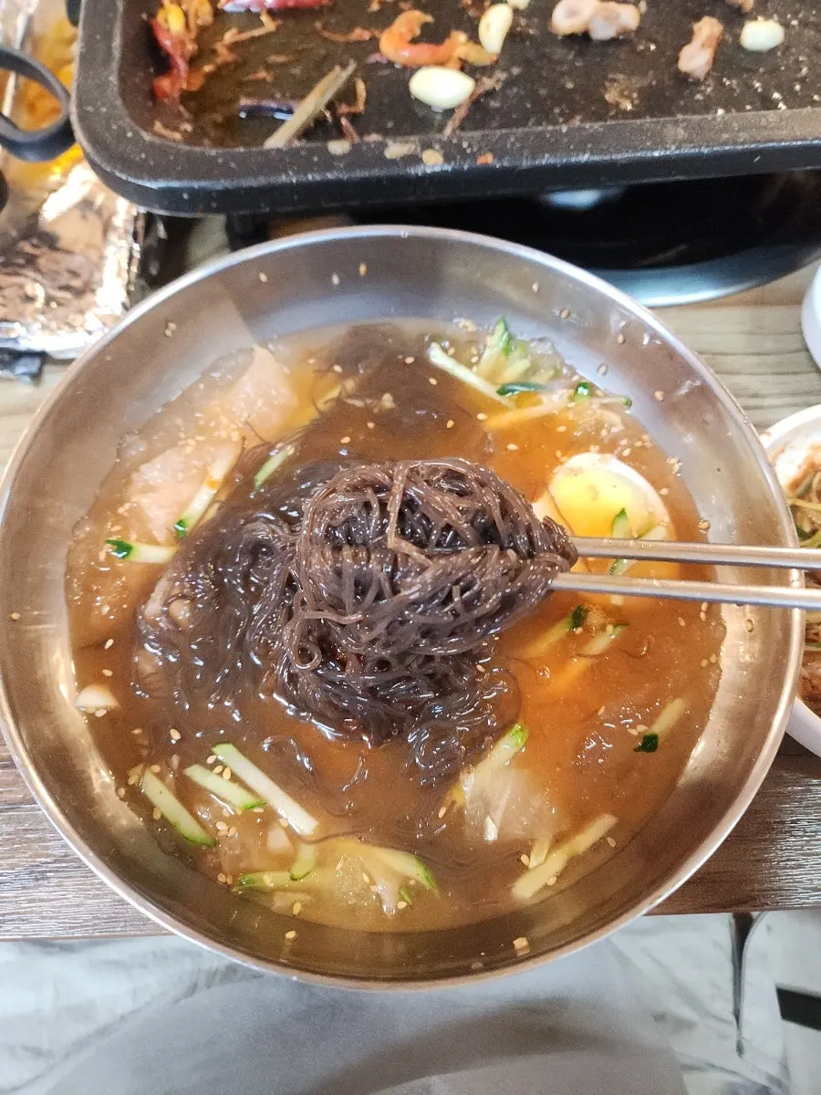 양 많은 물냉면 한 그릇