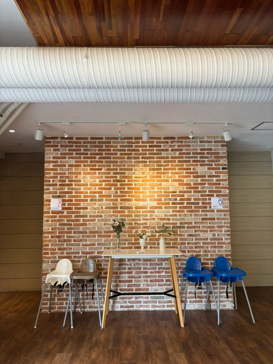 束草그바다로店内全景