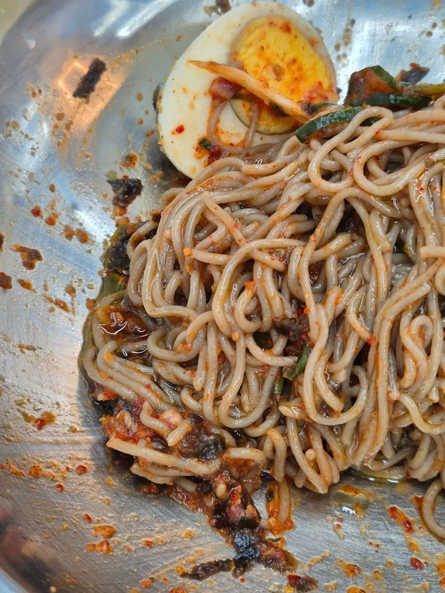Makguksu enjoyed with dongchimi broth