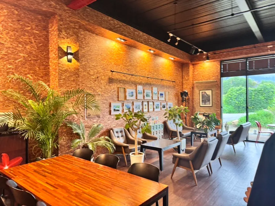 Seating area inside Sokcho Bultan Gamja Bread