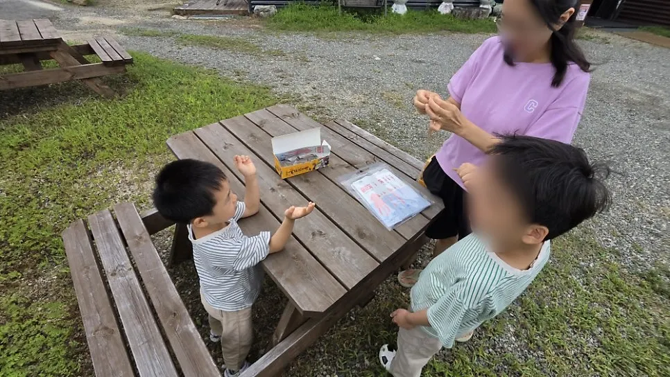 감자빵 상자와 진열 모습